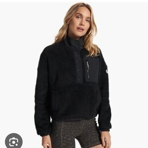 Vuori Womens Cozy Black Sherpa Popover